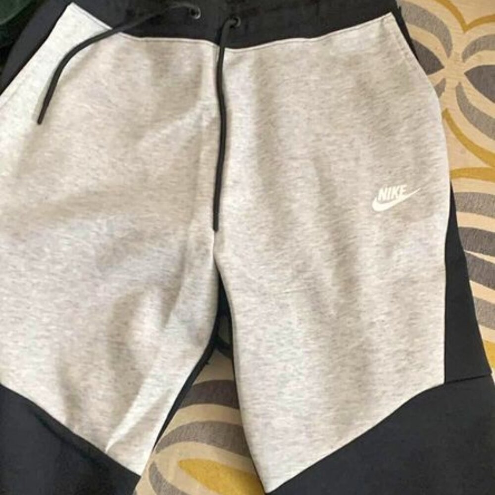 Nike tech old season pants
